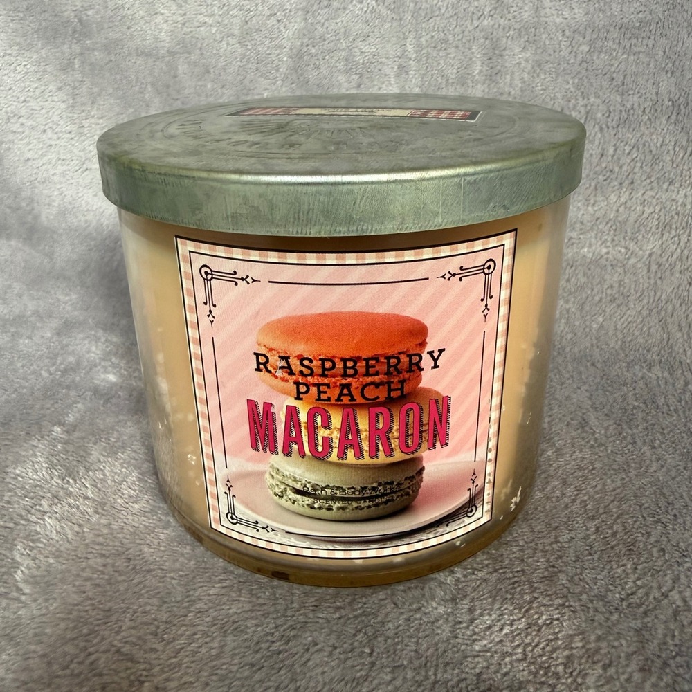 Bath & Body Works Raspberry Peach Macaron 3 Wick Candle Spring Sweet Shop 14.5